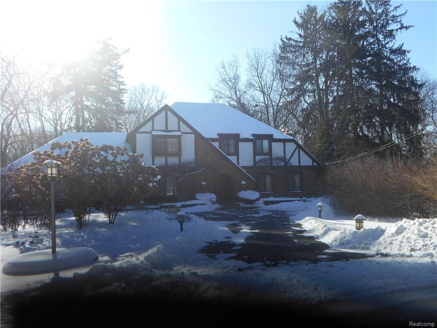 3700 Brookside Dr, Bloomfield Hills, MI 48302 - photo 1