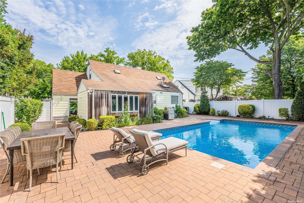 Sold $810,000 • Co-Listing Agent