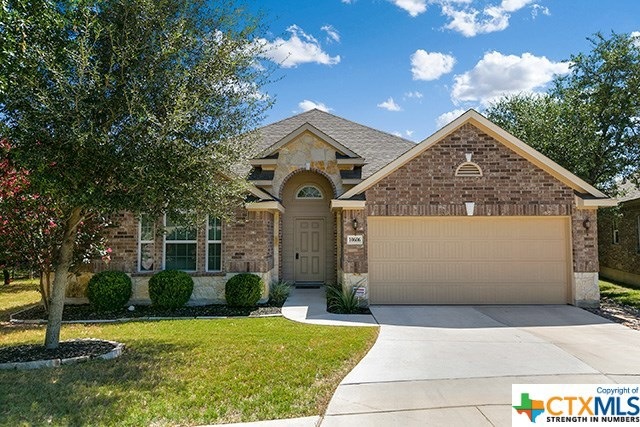 10606 Larch Grove Ct, Helotes, TX 78023 - photo 1