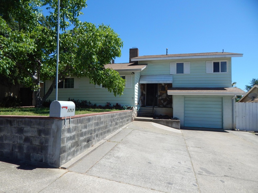 1717 Regent Ave, Redding, CA 96001 - photo 1