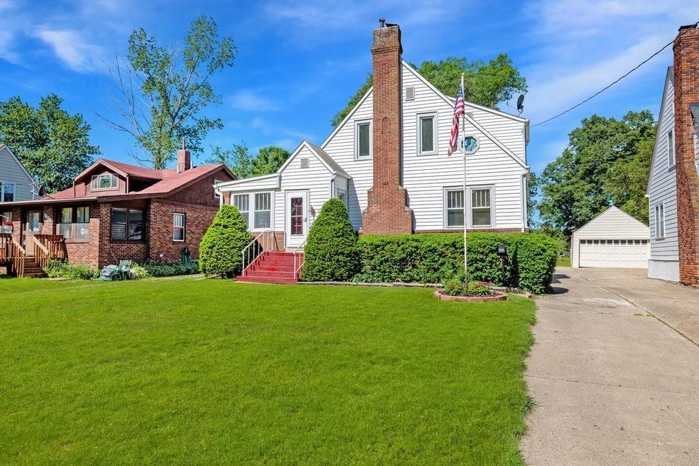 1624 48th St, Des Moines, IA 50310 - photo 1