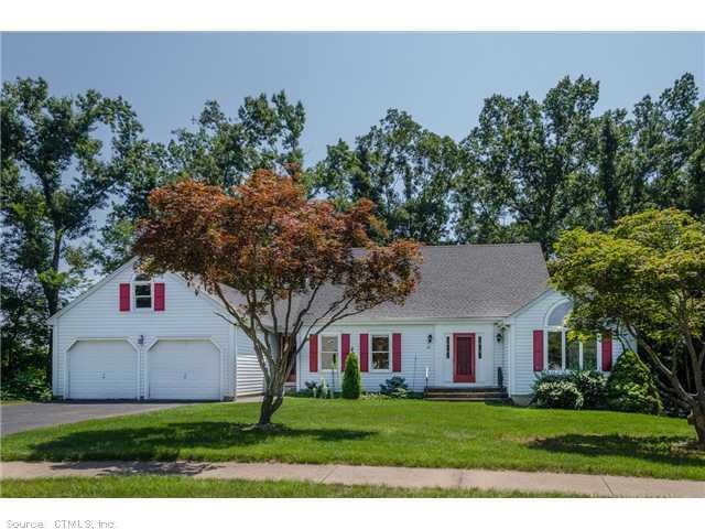 81 Duxbury Ln, Glastonbury, CT 06033 - photo 1