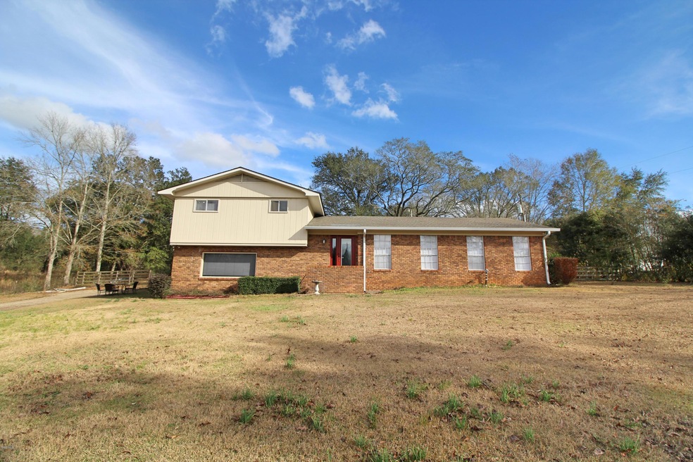 189 Devaughn Rd, Lucedale, MS 39452 - photo 1