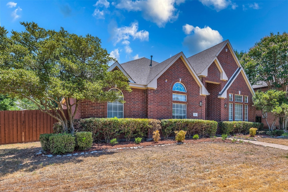 318 Hampton Ct, Coppell, TX 75019 - photo 1