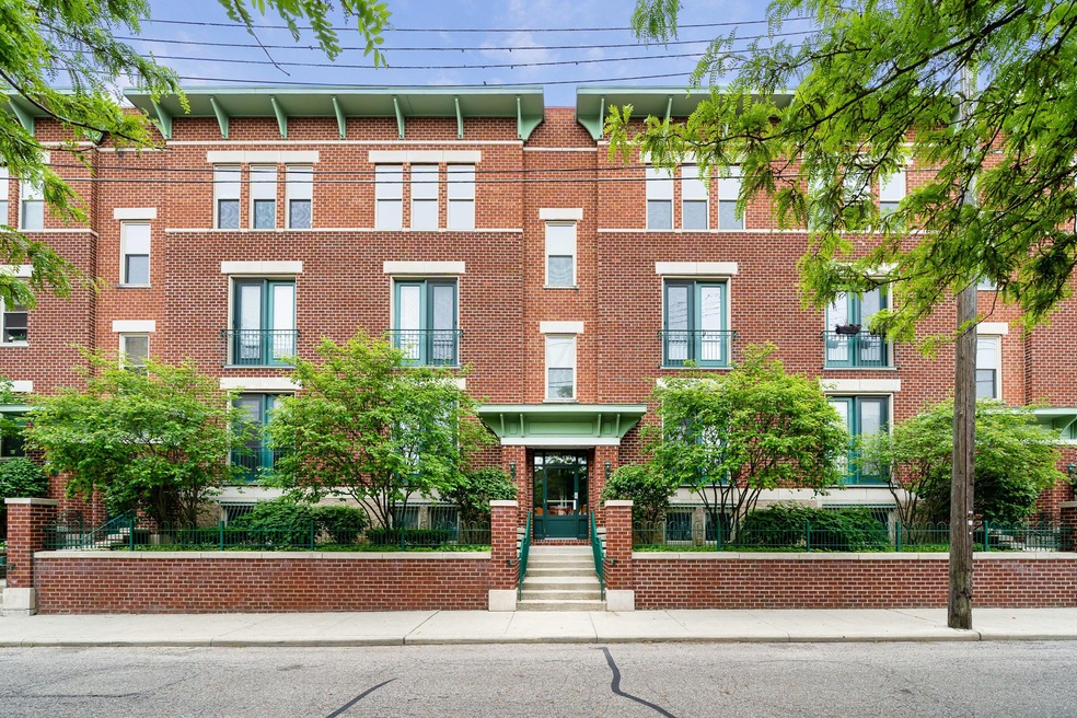 121 E Noble St_MLS_02