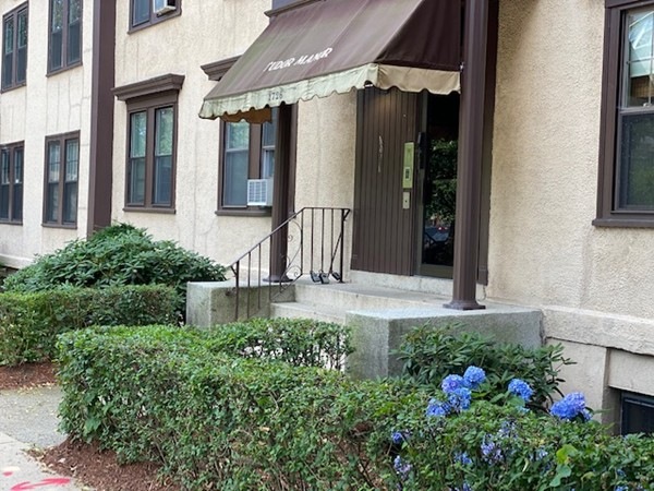 1726 Commonwealth Ave unit 3, Brighton, MA 02135 - photo 1