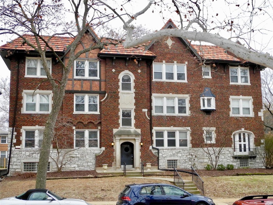 Classic Pre-War Moorlands Condo Home