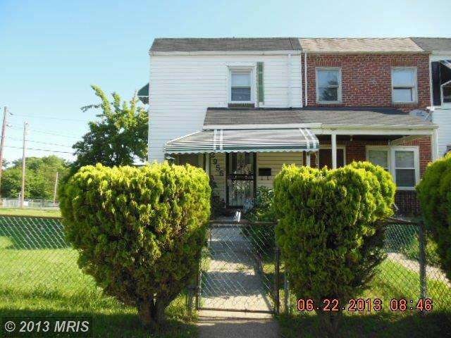 2956 Edgecombe Cir N, Baltimore, MD 21215 - photo 1