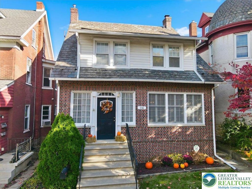 938 Linden St, Bethlehem, PA 18018 - photo 1