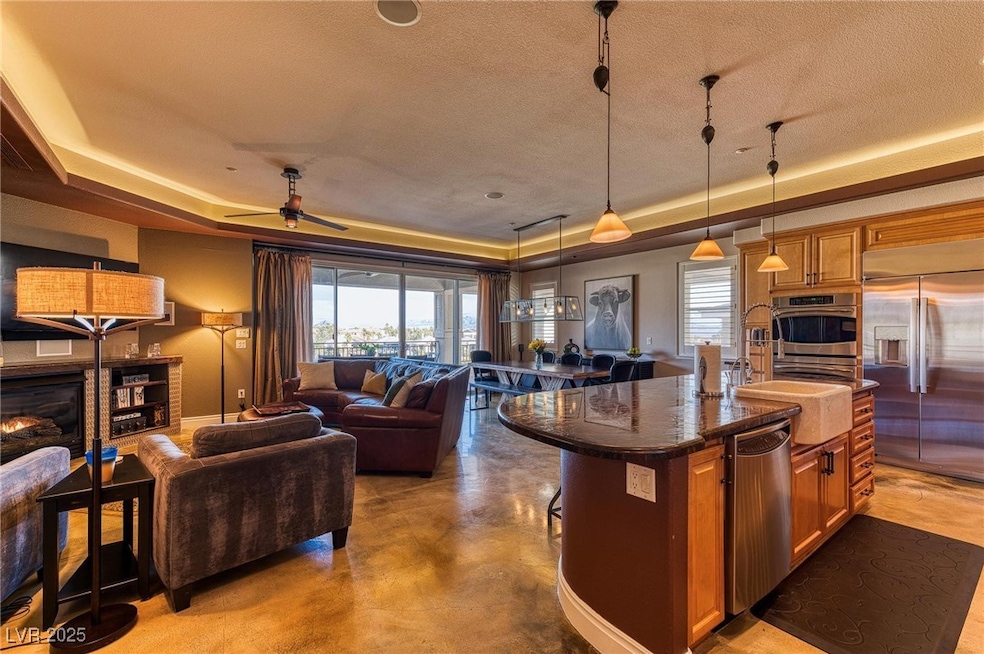 9216 Tesoras Dr unit 202, Las Vegas, NV 89144 - photo 1