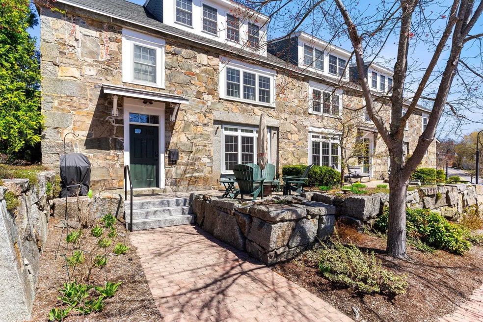 6 Bay Rd unit 34, Newmarket, NH 03857 - photo 1