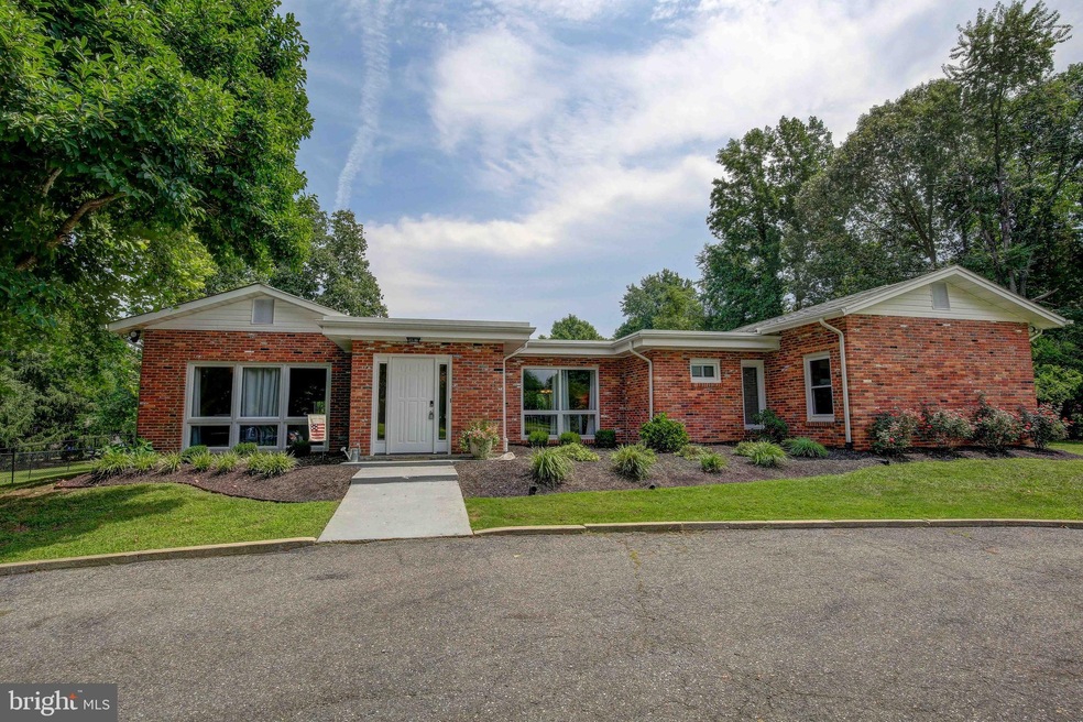 11903 Crown Dr, Dunkirk, MD 20754 - photo 1