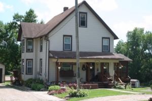 3136 155th St - Front