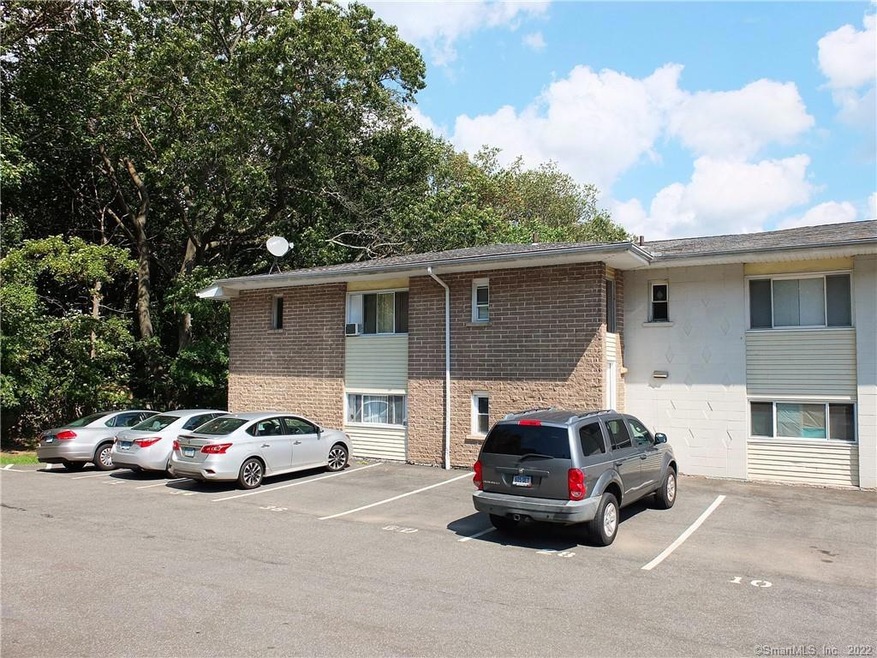 34 Sigwin Cir unit 34, Wallingford, CT 06492 - photo 1