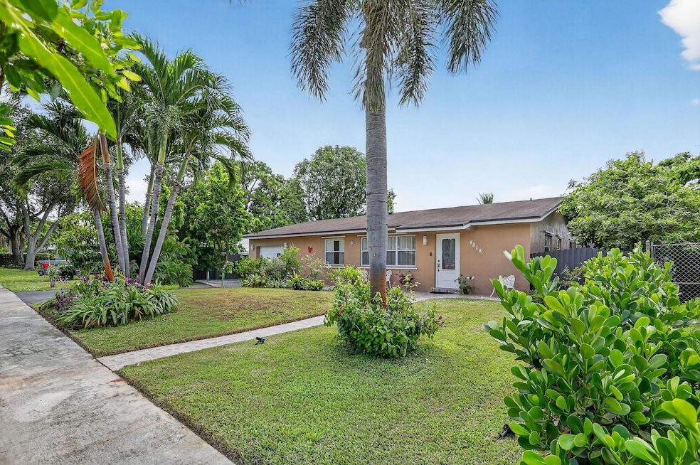 4818 SW 11th Ct, Plantation, FL 33317 - photo 1