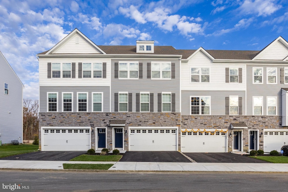 10 Sisters Farmstead Dr, Mount Laurel, NJ 08054 - photo 1