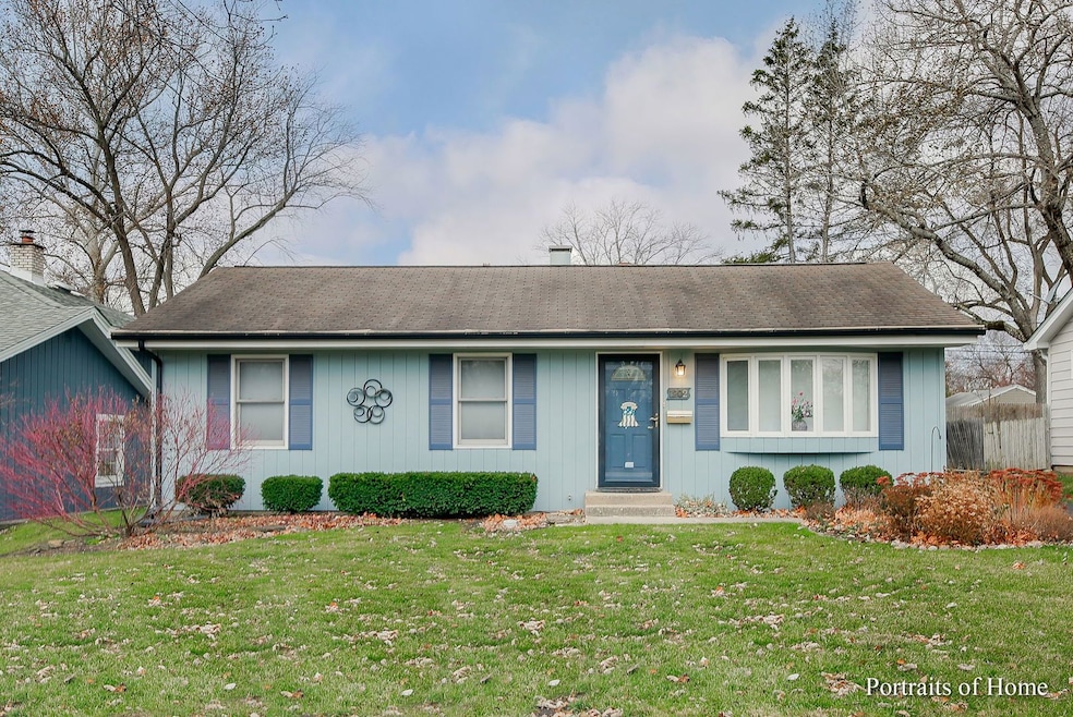 1202 S Sumner St, Wheaton, IL 60189 - photo 1