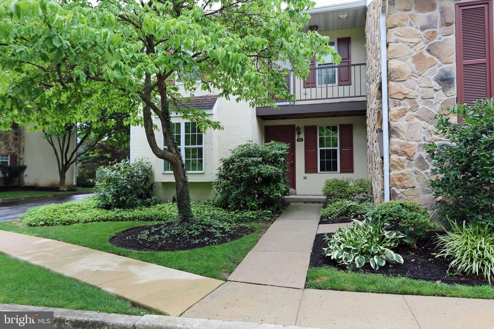 161 Valley Stream Cir, Chesterbrook, PA 19087 - photo 1