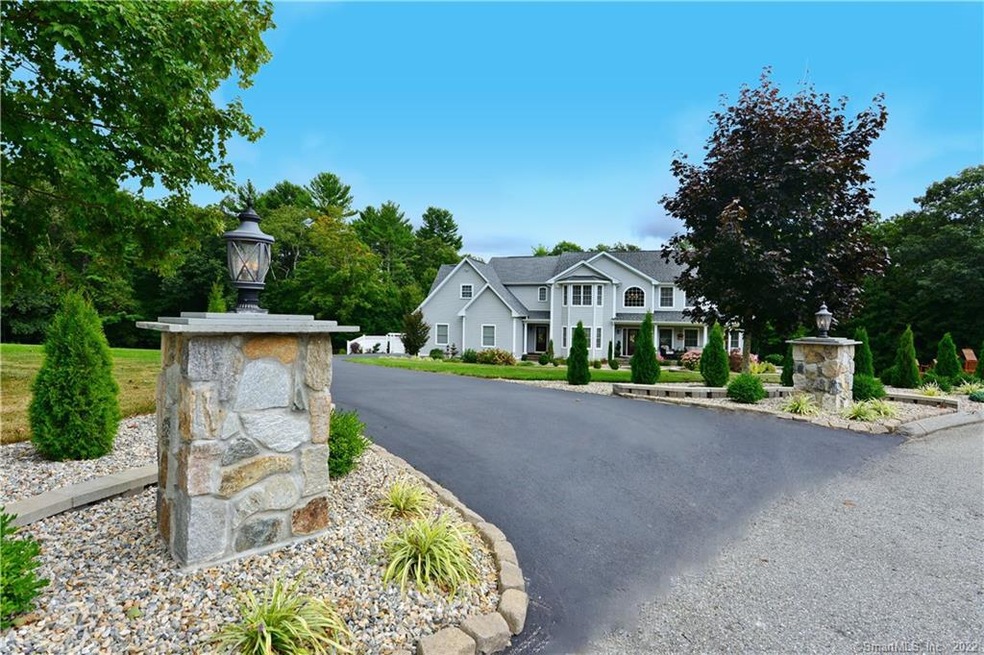 50 Jeans Ct, Woodstock, CT 06281 - photo 1