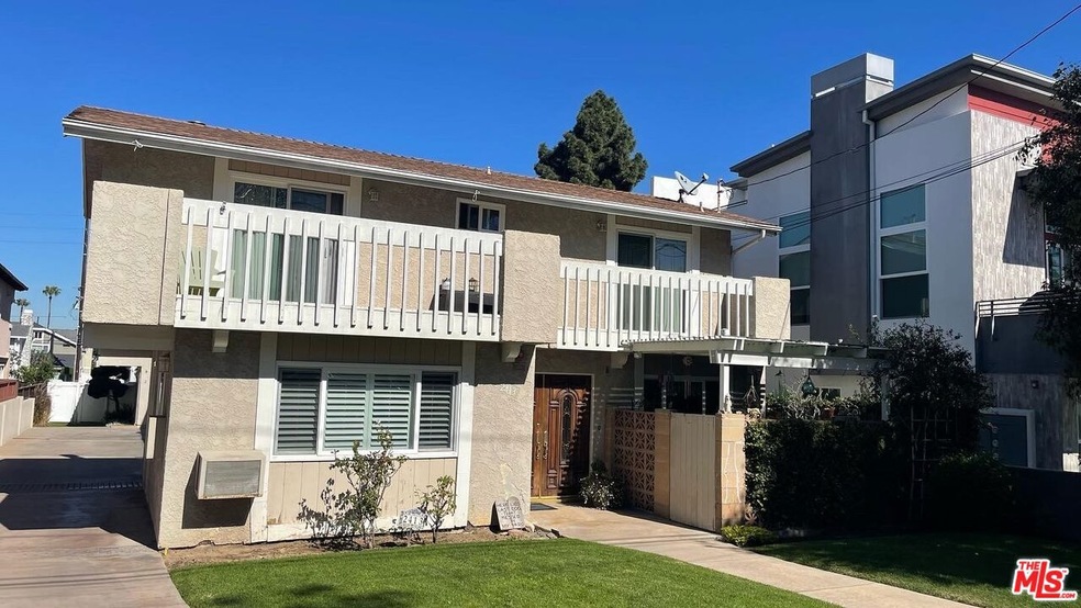 2413 Carnegie Ln unit 3, Redondo Beach, CA 90278 - photo 1