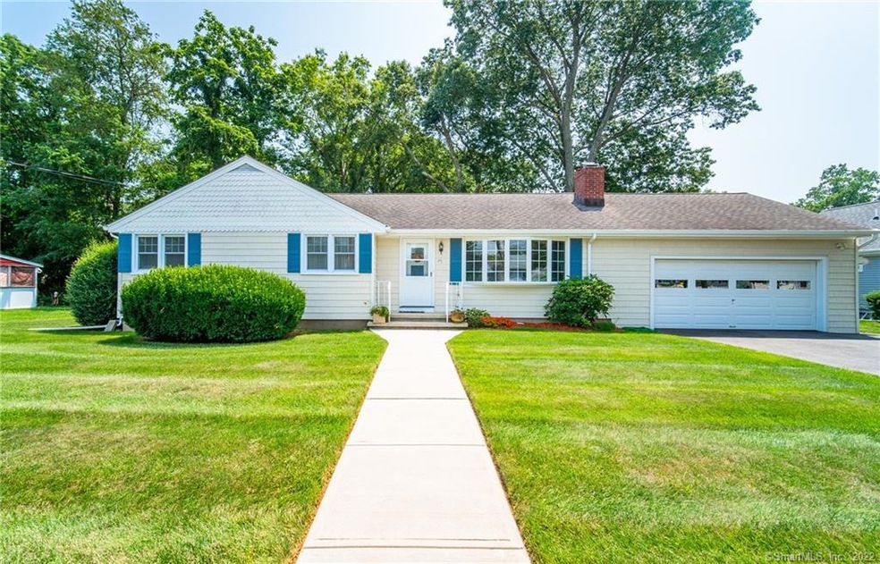 75 Fairfax Dr, Stratford, CT 06614 - photo 1