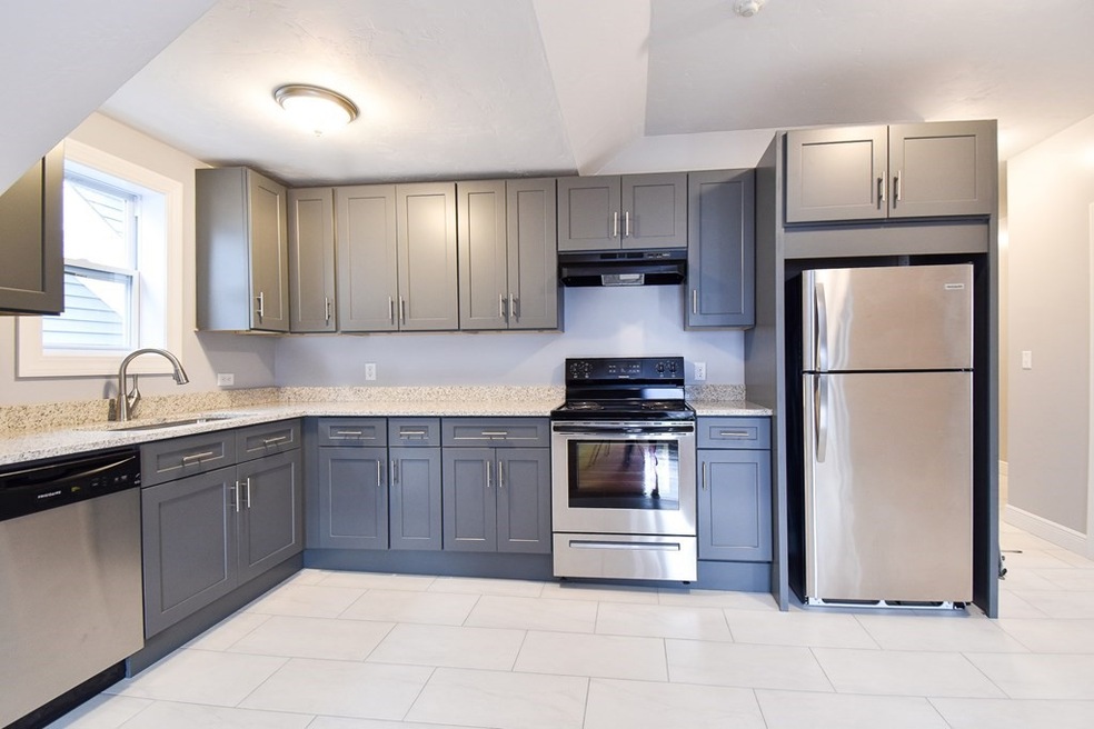 525 Charles St unit 2, Providence, RI 02904 - photo 1