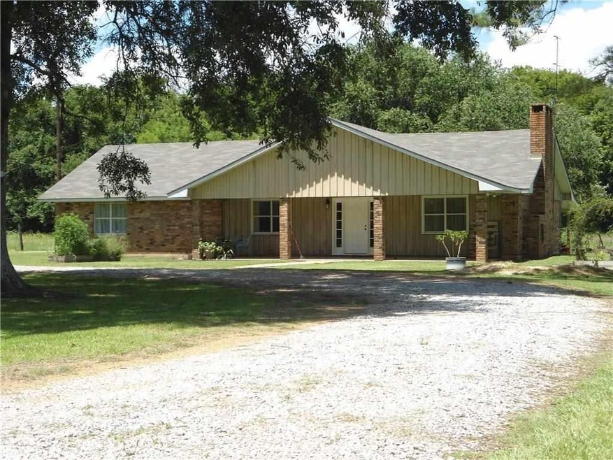 857 Lamourie Rd, Lecompte, LA 71346 - photo 1