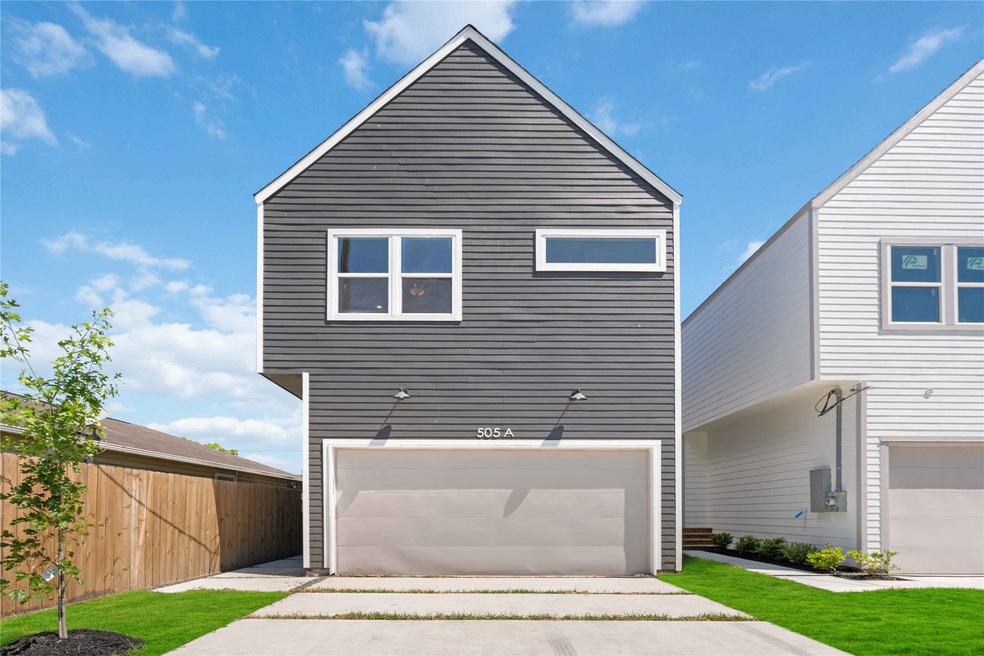 505 Neyland St unit A, Houston, TX 77022 - photo 1