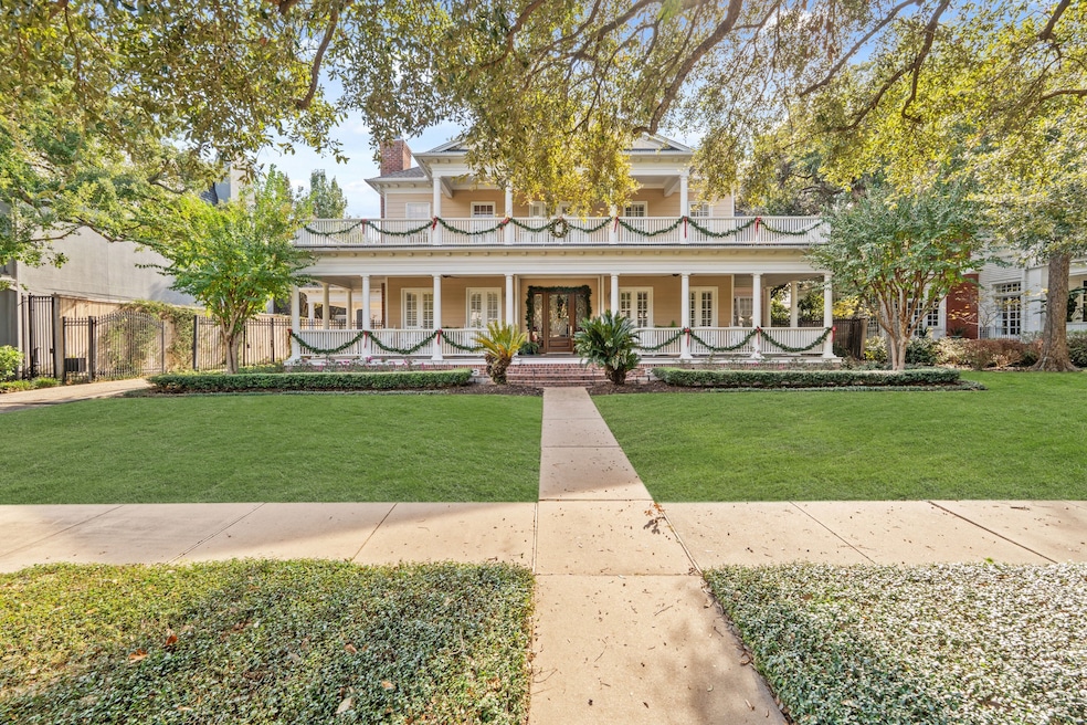 3 Courtlandt Place, Houston, TX 77006 - photo 1