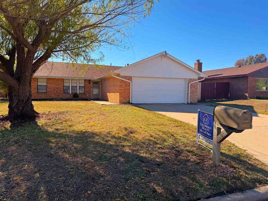 7610 NW Kingsbury Ave, Lawton, OK 73505 - photo 1