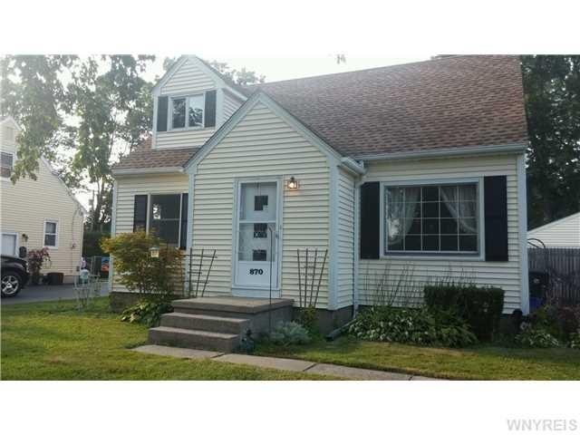 870 Pioneer Dr, North Tonawanda, NY 14120 - photo 1