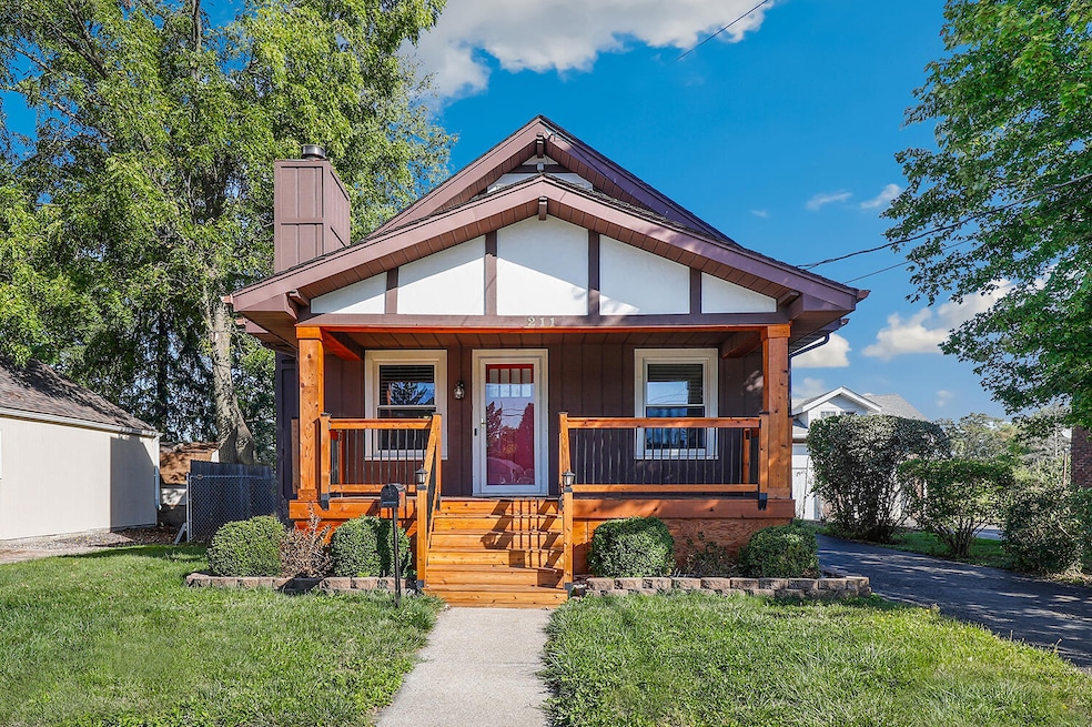 211 Greiving St, Dyer, IN 46311 - photo 1