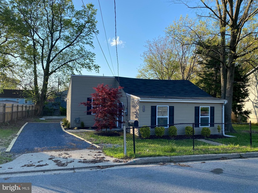 1005 Glacier Ave, Capitol Heights, MD 20743 - photo 1