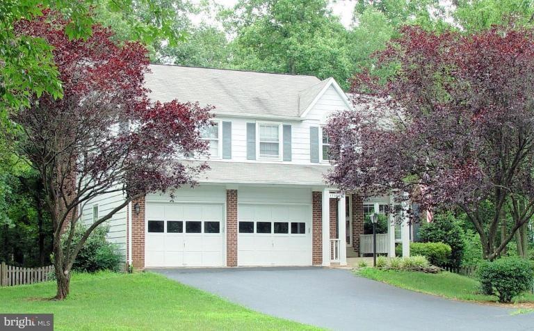 13105 Coralberry Dr, Fairfax, VA 22033 - photo 1