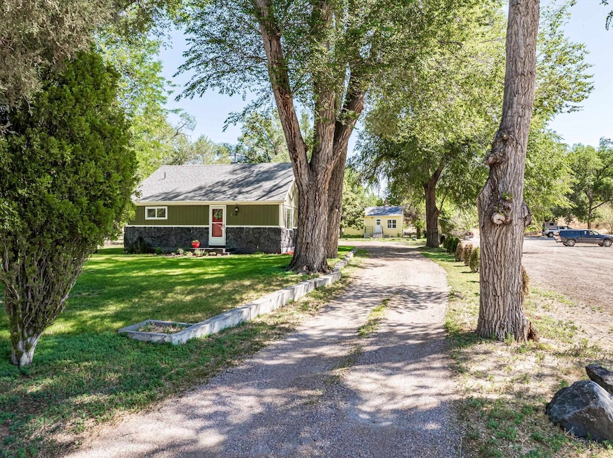 2548 S 2nd Ave, Pocatello, ID 83204 - photo 1