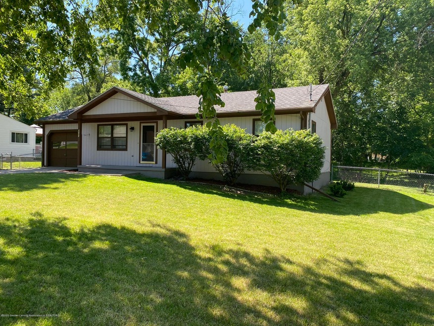 3721 Cooley Dr, Lansing, MI 48911 - photo 1