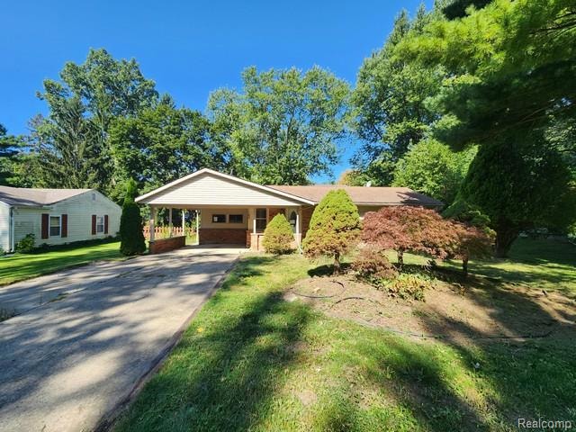 1160 Dorchester Ave, Bloomfield Hills, MI 48302 - photo 1