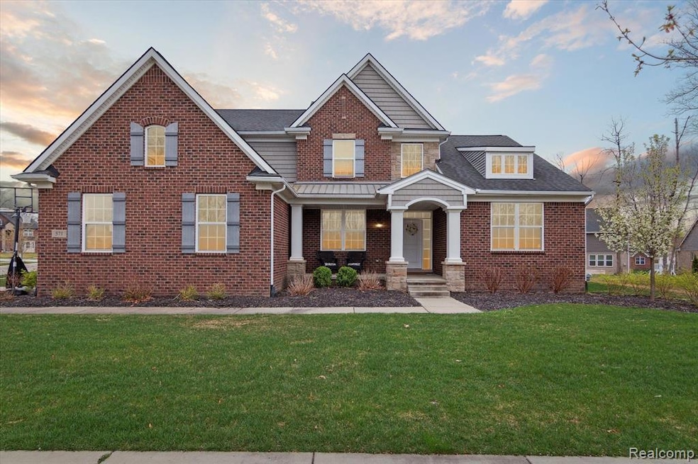 Sold $585,000
