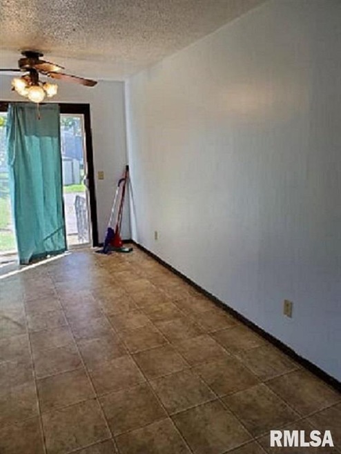 5809 Jebens Ave, Davenport, IA 52806 - photo 1