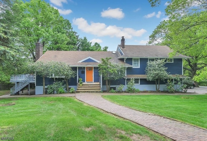 5 Crestview Ct, Montclair, NJ 07042 - photo 1