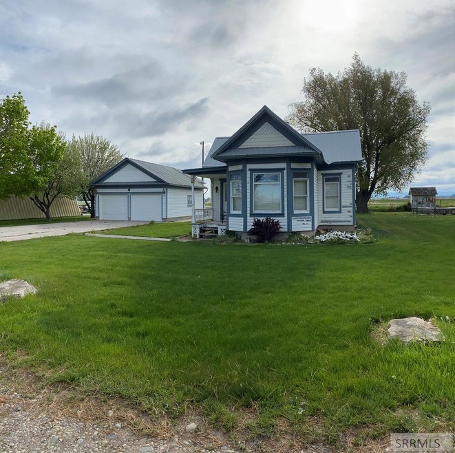 69 N 900 W, Blackfoot, ID 83221 - photo 1