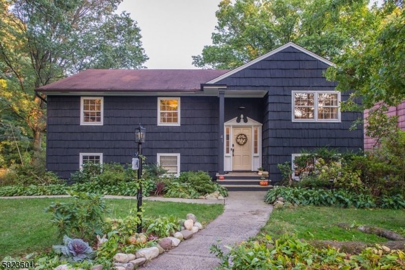 41 Glenfield Rd, Bloomfield, NJ 07003 - photo 1