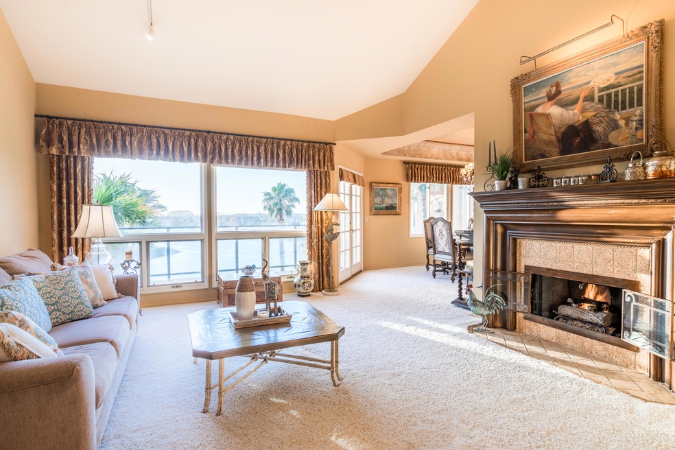 1749 Pearl Way Top Floor Unit with Views