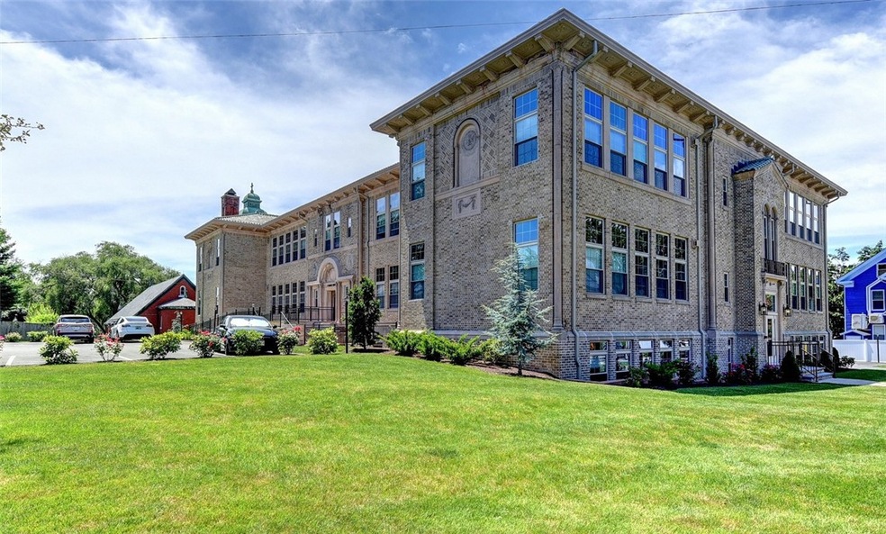 7 Mount Hope Ave unit 210, Providence, RI 02906 - photo 1