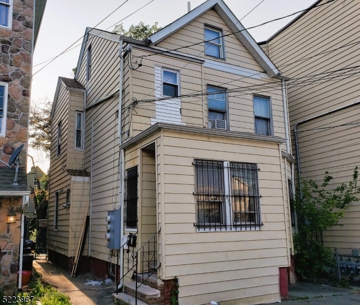 574 E 23rd St unit 2, Paterson, NJ 07514 - photo 1