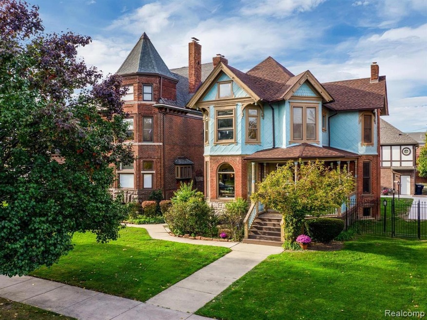 421 E Ferry St, Detroit, MI 48202 - photo 1