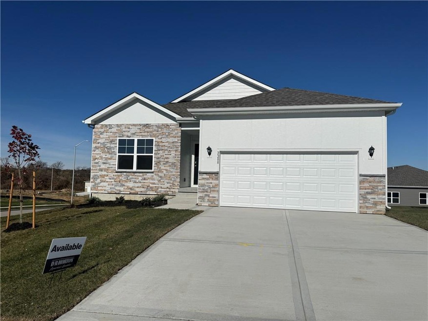 2208 Crestview Place, Raymore, MO 64083 - photo 1