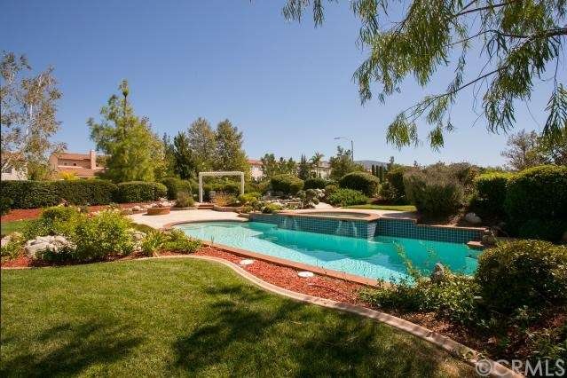 Enjoy your resort like backyard- Pool, Spa, BBQ, a