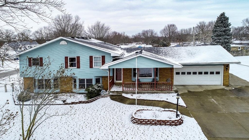 22947 Mulberry Ct, Goshen, IN 46528 - photo 1