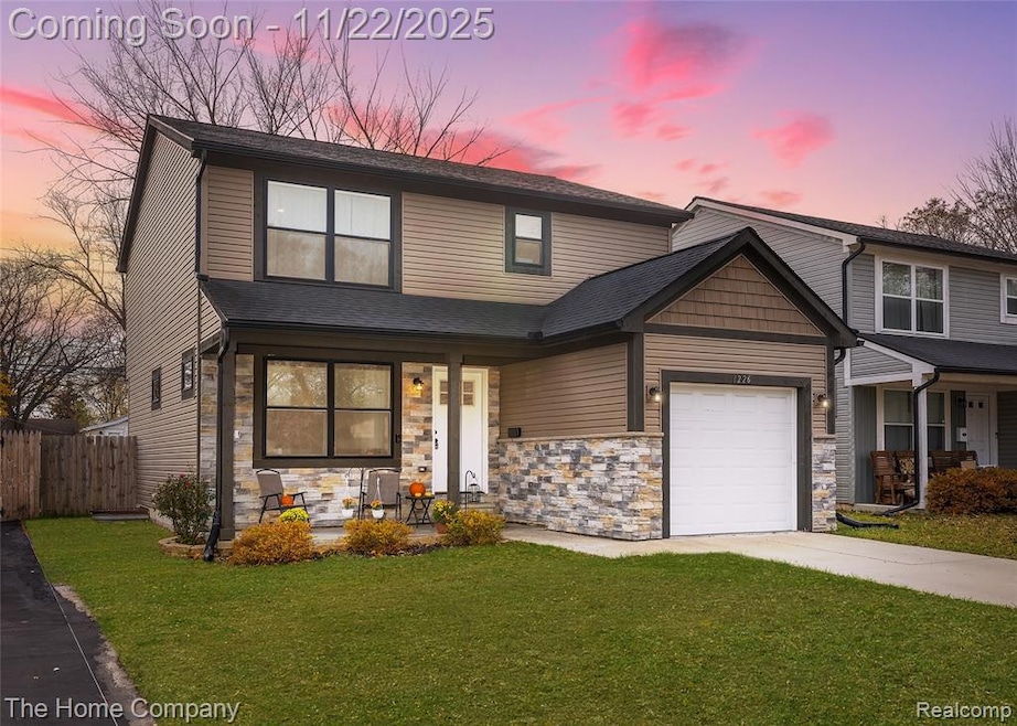 1226 E Bernhard Ave, Hazel Park, MI 48030 - photo 1